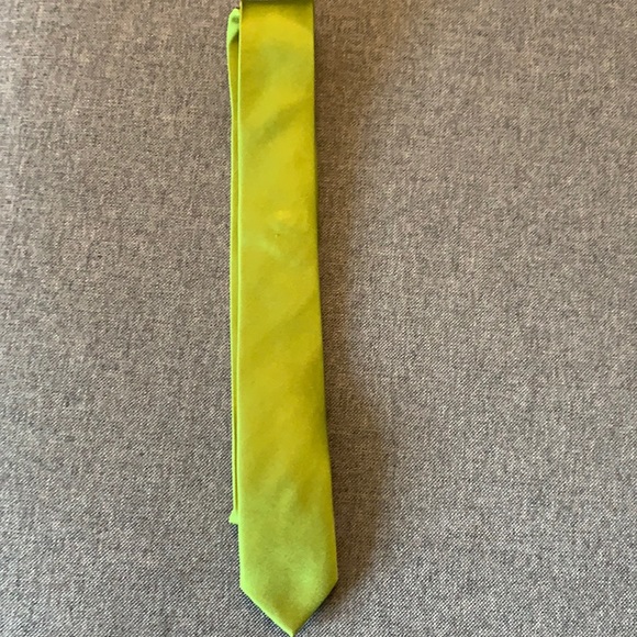 Men’s Lime Green Silk Tie - Picture 1 of 3
